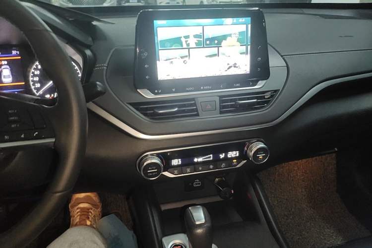 Used Nissan Teana 2020 2.0L XL Comfort Edition Audio And AC Panel