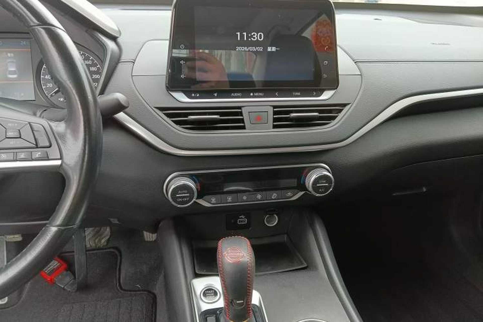 Used Nissan Teana 2020 Revised Version 2.0L XL Comfort Edition Audio And AC Panel