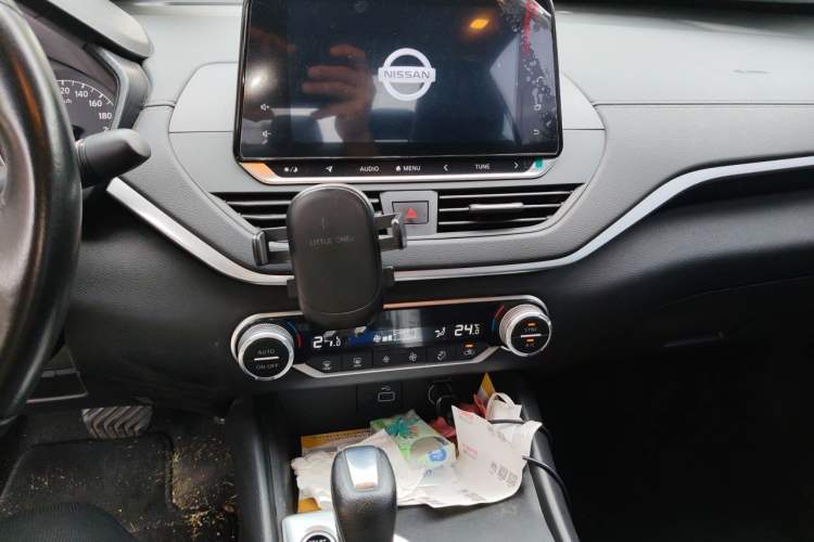 Used Nissan Teana 2020 2.0L XL Comfort Edition Audio And AC Panel