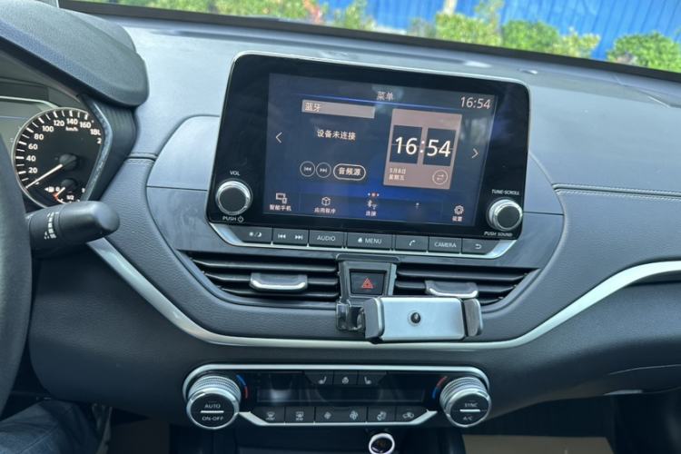 Used Nissan Teana 2020 Revised Version 2.0T XL Upper AD1 Smart Navigation Edition Audio And AC Panel