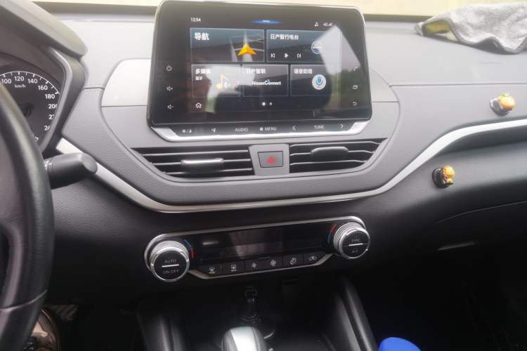 Used Nissan Teana 2020 2.0L XL Comfort Edition Audio And AC Panel