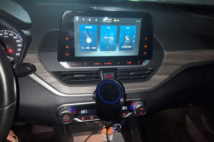 Used Nissan Teana 2020 Revised Version 2.0L XL Comfort Edition Audio And AC Panel