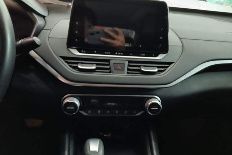 Used Nissan Teana 2020 2.0L XL Comfort Edition Audio And AC Panel