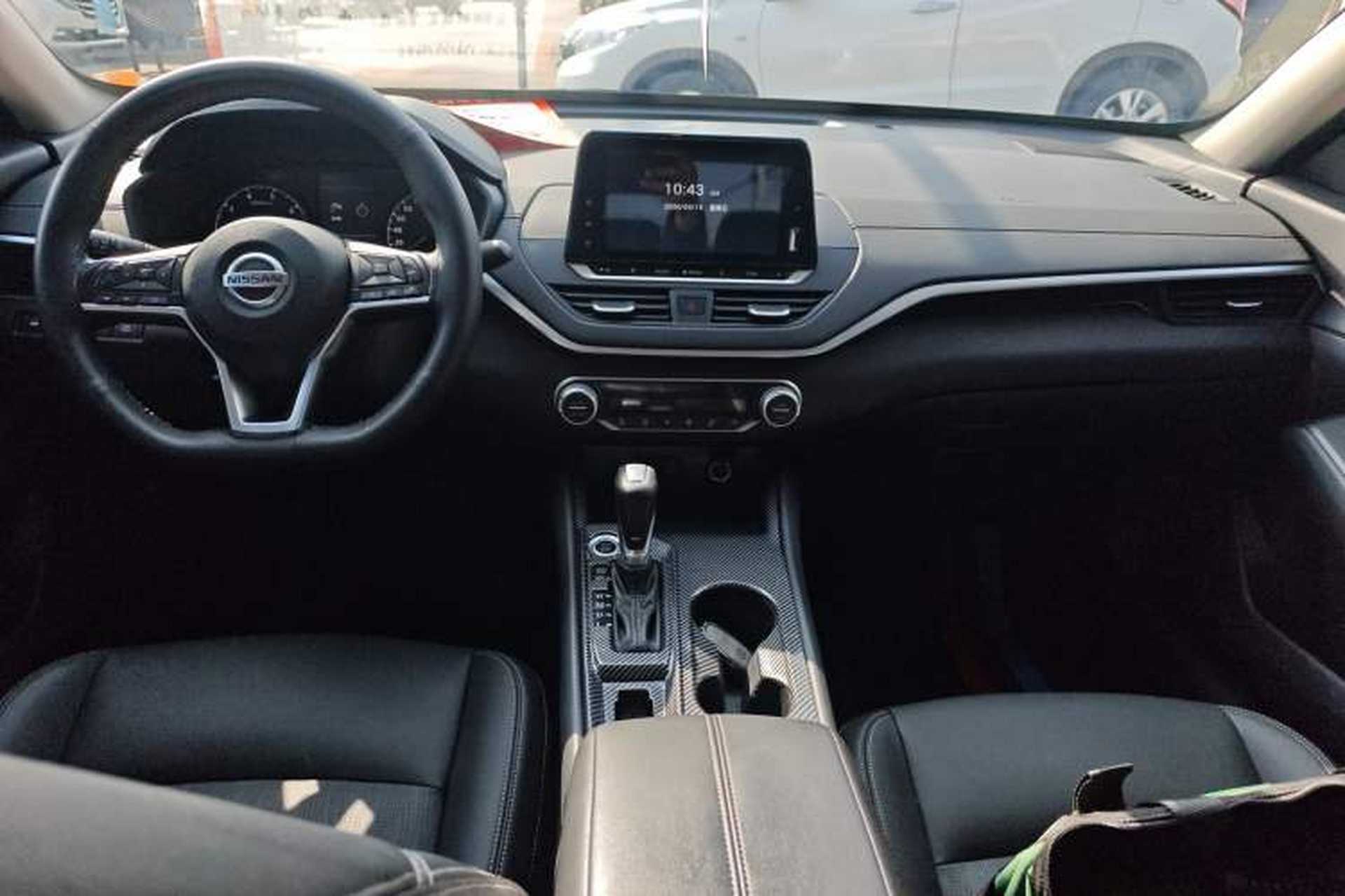 Used Nissan Teana 2020 2.0L XL Comfort Edition Center Console