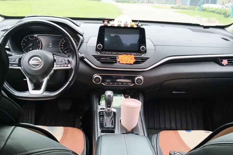 Used Nissan Teana 2020 Revised Version 2.0L XL Upper Smart Drive Edition Center Console