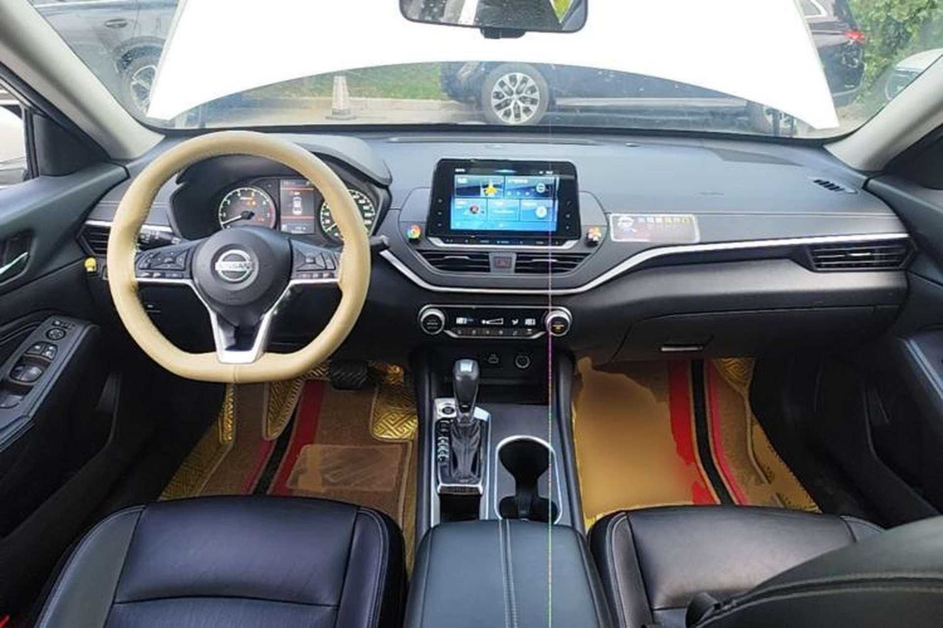 Used Nissan Teana 2020 Revised Version 2.0L XL Comfort Edition Center Console
