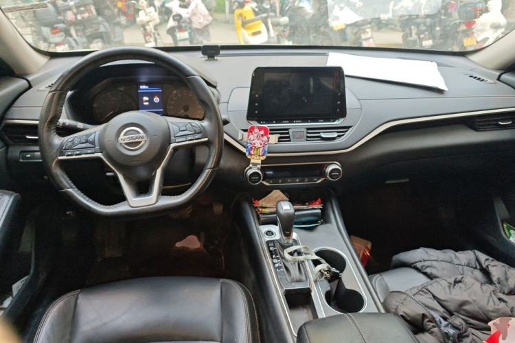 Used Nissan Teana 2020 2.0L XL Comfort Edition Center Console