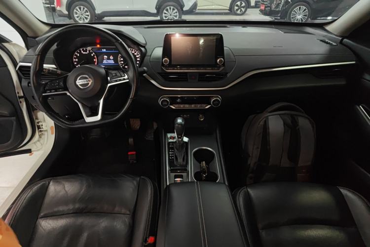 Used Nissan Teana 2020 2.0L XL Upper SmartDrive Version Center Console