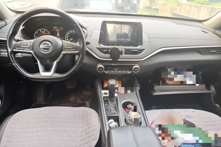 Used Nissan Teana 2020 2.0L XL Comfort Edition Center Console