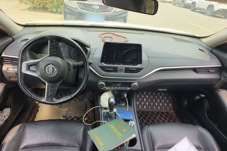 Used Nissan Teana 2020 2.0L XL Comfort Edition Center Console