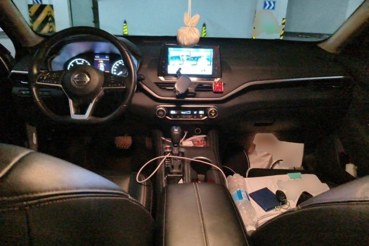 Used Nissan Teana 2020 2.0L XL Comfort Edition Center Console