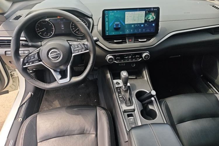 Used Nissan Teana 2020 Revised Version 2.0L XL Upper Smart Drive Edition Center Console