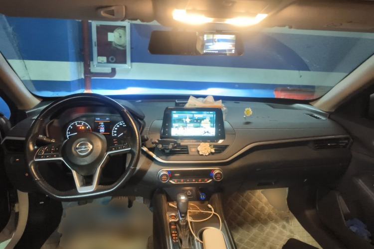 Used Nissan Teana 2020 2.0L XL Comfort Edition Center Console