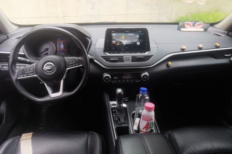 Used Nissan Teana 2020 2.0L XL Comfort Edition Center Console