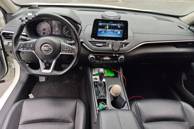 Used Nissan Teana 2020 Revised Version 2.0L XL Comfort Edition Center Console
