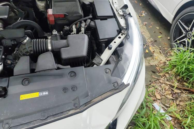 Used Nissan Teana 2020 Revised Version 2.0L XL Upper Smart Drive Edition Engine Bay Left