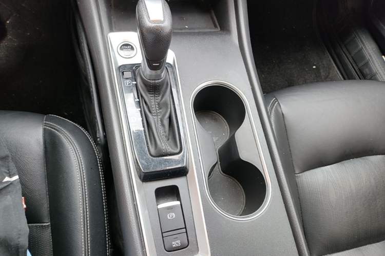 Used Nissan Teana 2020 Revised Version 2.0L XL Upper Smart Drive Edition Gear Lever