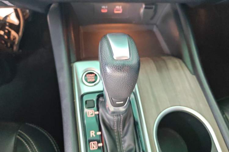Used Nissan Teana 2020 Revised Version 2.0L XL Comfort Edition Gear Lever