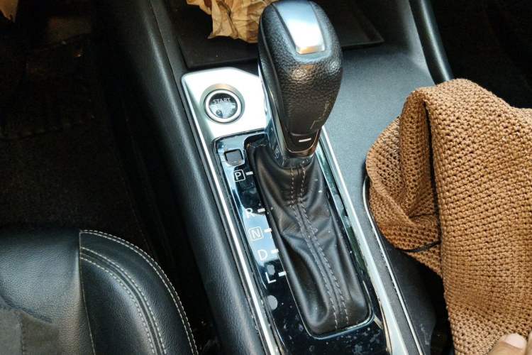 Used Nissan Teana 2020 2.0L XL Comfort Edition Gear Lever