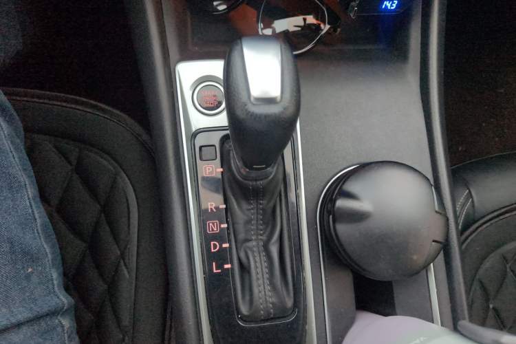 Used Nissan Teana 2020 2.0L XL Comfort Edition Gear Lever