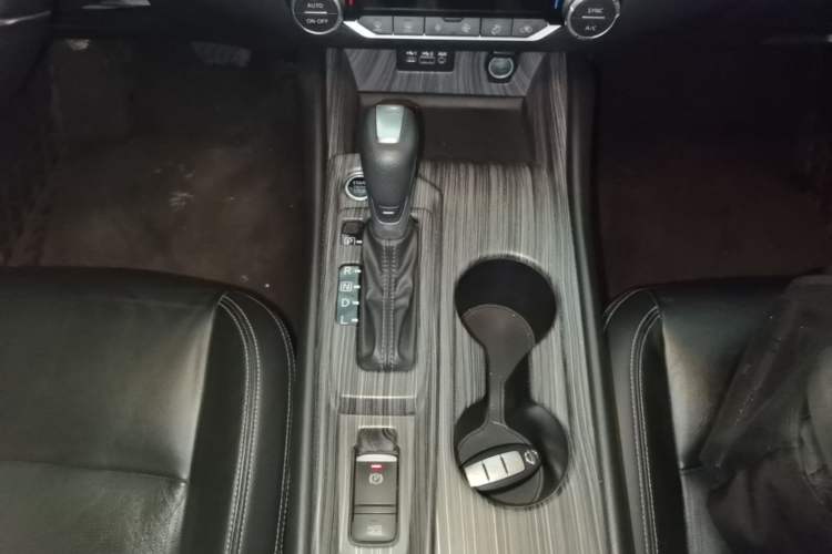 Used Nissan Teana 2020 Revised Version 2.0L XL Upper Smart Drive Edition Gear Lever