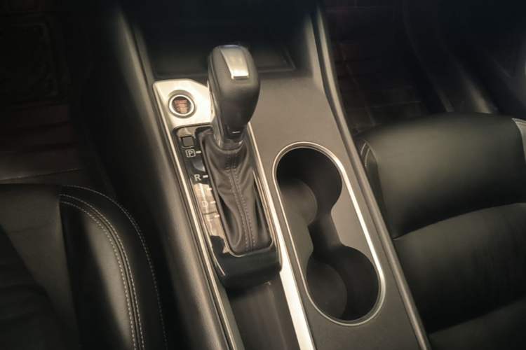 Used Nissan Teana 2020 Revised Version 2.0L XL Comfort Edition Gear Lever
