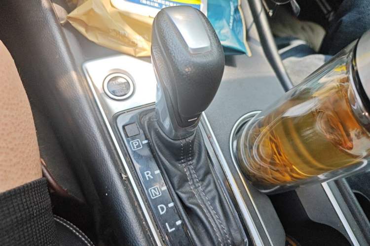 Used Nissan Teana 2020 2.0L XL Comfort Edition Gear Lever