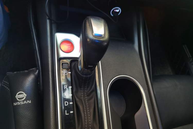 Used Nissan Teana 2020 2.0L XL Comfort Edition Gear Lever