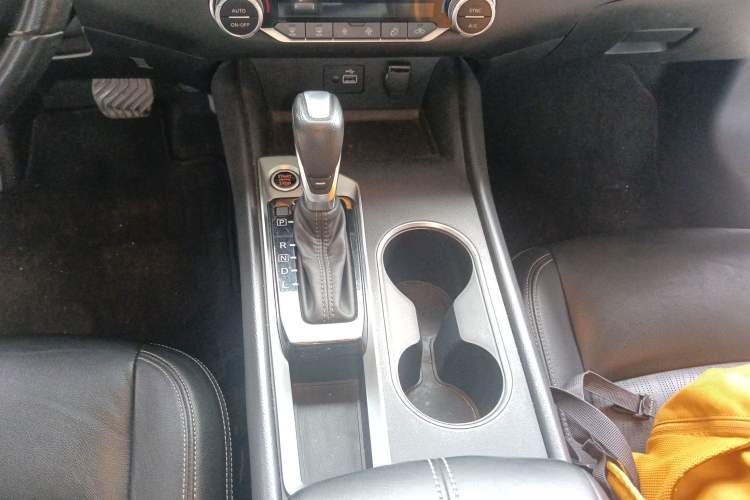 Used Nissan Teana 2020 2.0L XL Comfort Edition Gear Lever