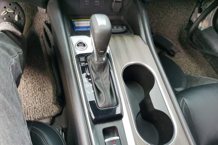 Used Nissan Teana 2020 Revised Version 2.0L XL Upper Smart Drive Edition Gear Lever