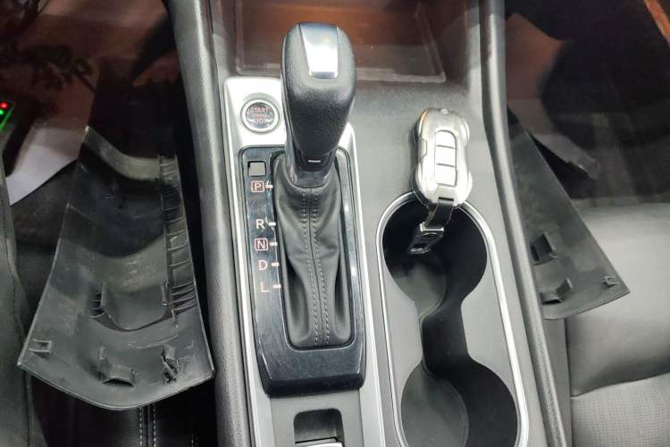 Used Nissan Teana 2020 Revised Version 2.0L XL Upper Smart Drive Edition Gear Lever
