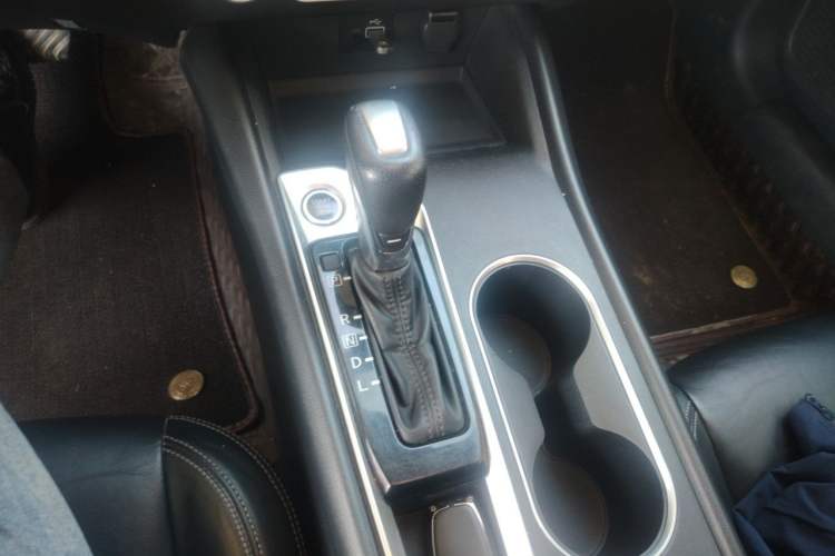 Used Nissan Teana 2020 2.0L XL Comfort Edition Gear Lever