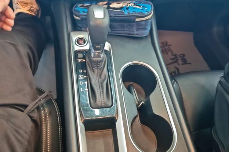 Used Nissan Teana 2020 2.0L XL Comfort Edition Gear Lever