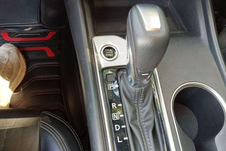 Used Nissan Teana 2020 2.0L XL Comfort Edition Gear Lever