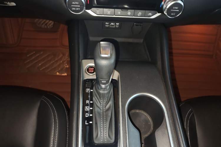 Used Nissan Teana 2020 Revised Version 2.0T XL Upper AD1 Smart Navigation Edition Gear Lever