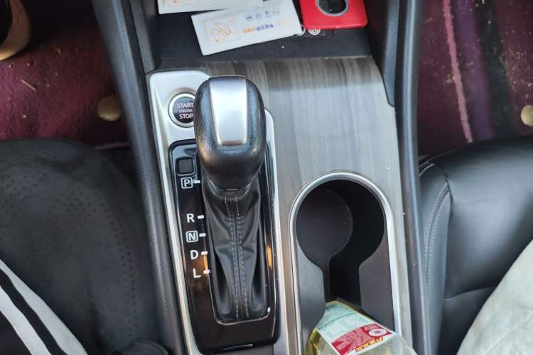 Used Nissan Teana 2020 Revised Version 2.0L XE Fashion Edition Gear Lever