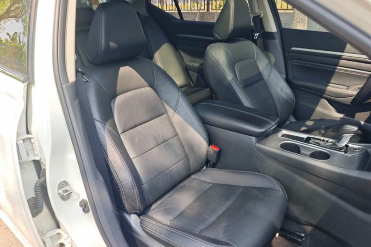 Used Nissan Teana 2020 2.0L XL Comfort Edition Interior 12
