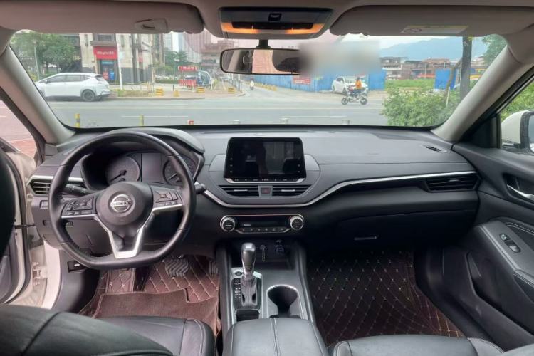 Used Nissan Teana 2020 2.0L XL Comfort Edition Interior 3