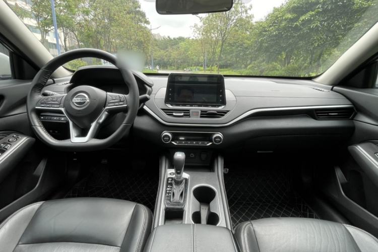 Used Nissan Teana 2020 2.0L XL Comfort Edition Interior 3