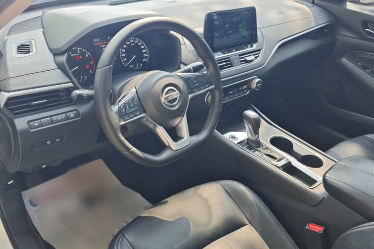 Used Nissan Teana 2020 2.0L XL Comfort Edition Interior 8