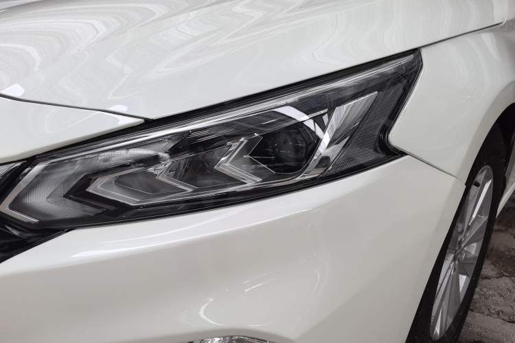 Used Nissan Teana 2020 2.0L XL Comfort Edition Left Front Headlight