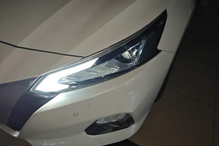 Used Nissan Teana 2020 Revised Version 2.0T XL Upper AD1 Smart Navigation Edition Left Front Headlight