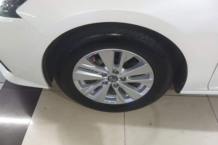 Used Nissan Teana 2020 2.0L XL Comfort Edition Left Front Wheel Hub