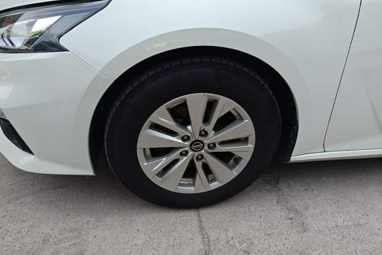 Used Nissan Teana 2020 2.0L XL Comfort Edition Left Front Wheel Hub
