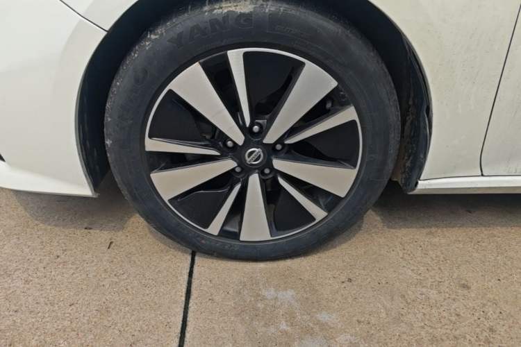 Used Nissan Teana 2020 Revised Version 2.0L XL Upper Smart Drive Edition Left Front Wheel Hub