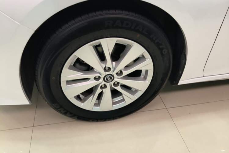 Used Nissan Teana 2020 2.0L XL Comfort Edition Left Front Wheel Hub