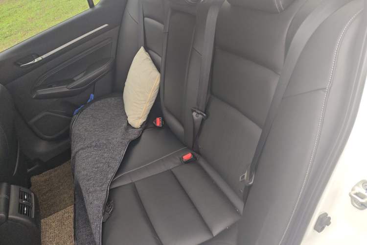 Used Nissan Teana 2020 Revised Version 2.0L XL Comfort Edition Left Rear Seat