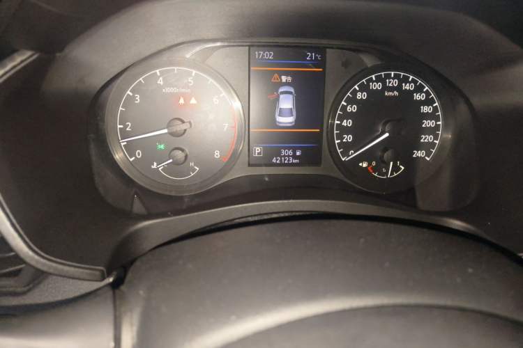 Used Nissan Teana 2020 2.0L XL Comfort Edition Odometer Close Up
