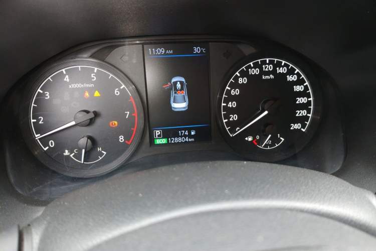 Used Nissan Teana 2020 2.0L XL Comfort Edition Odometer Close Up