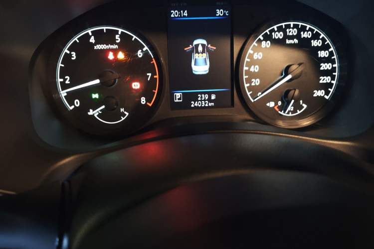 Used Nissan Teana 2020 Revised Version 2.0L XL Comfort Edition Odometer Close Up